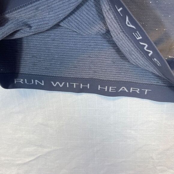 Lululemon Gray Sweat Life Swiftly Tech 1/2 Zip Long Sleeve Hoodie Size 6 - Picture 9 of 10